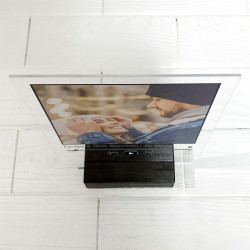 Друк на прозорому акрилі 15х20 з дерев'яною підставкою