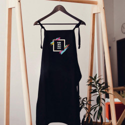 Вишивка на фартусі чорному Вишивка на фартусі чорному