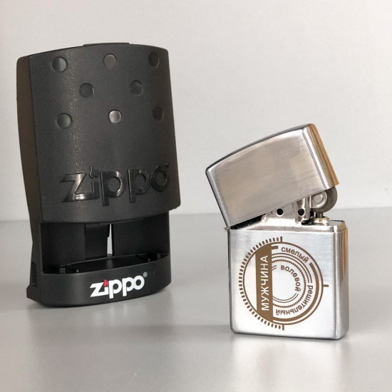  Запальничка Zippo з гравіюванням Чоловік
